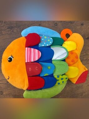 Melissa and Doug Sensory Flip Fish